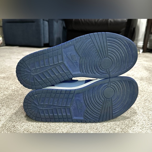 Jordan 1 size 12 women’s - Picture 3 of 7